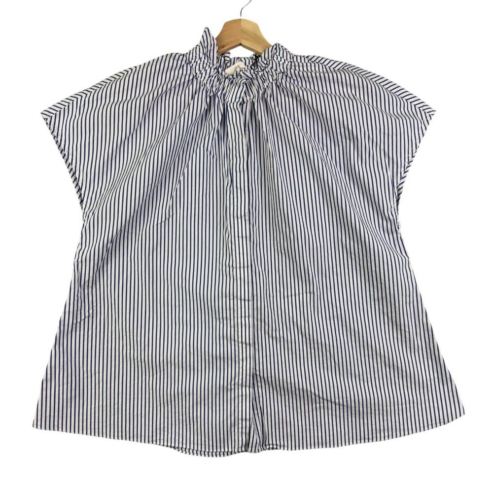 Pomander Place White and Navy Stripe Button-Down Top size medium Tuckernuck